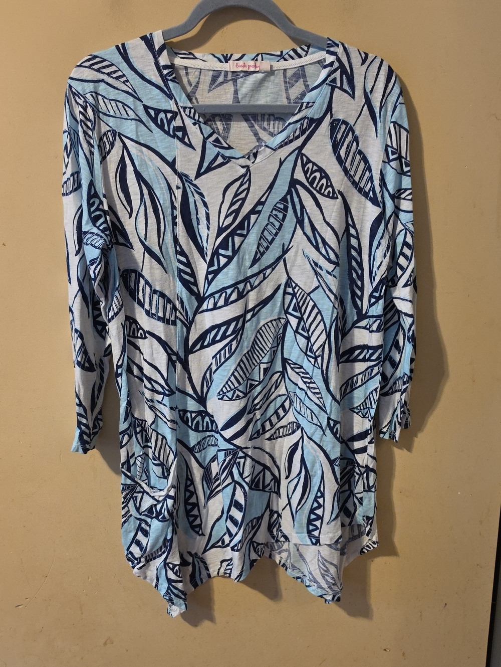 fresh produce Light Blue & Navy Leaf-Print V-Neck Tunic